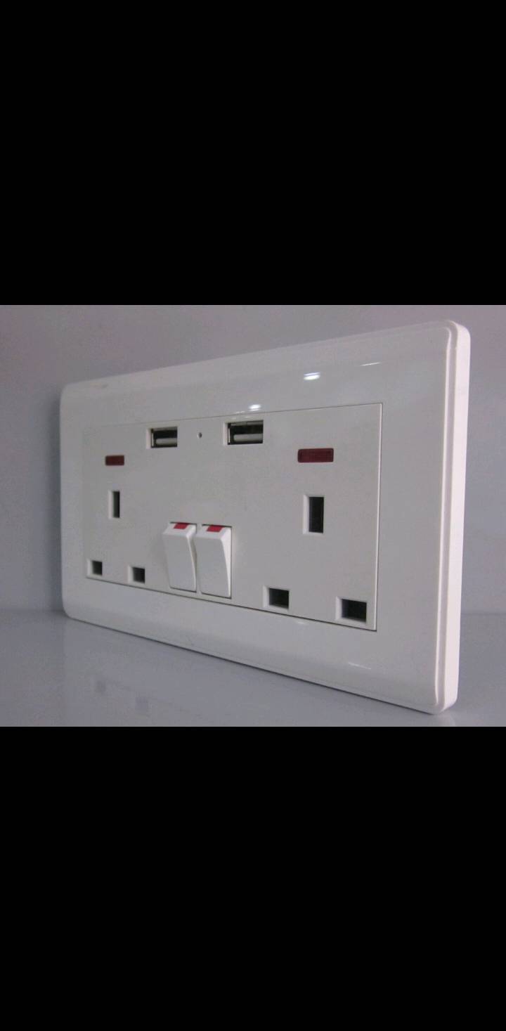插孔墙壁开关插座双控开关面板细节图