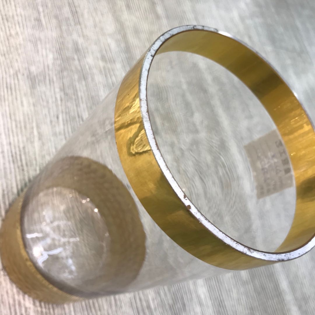 A simple and gold-plated straight vase Specification image