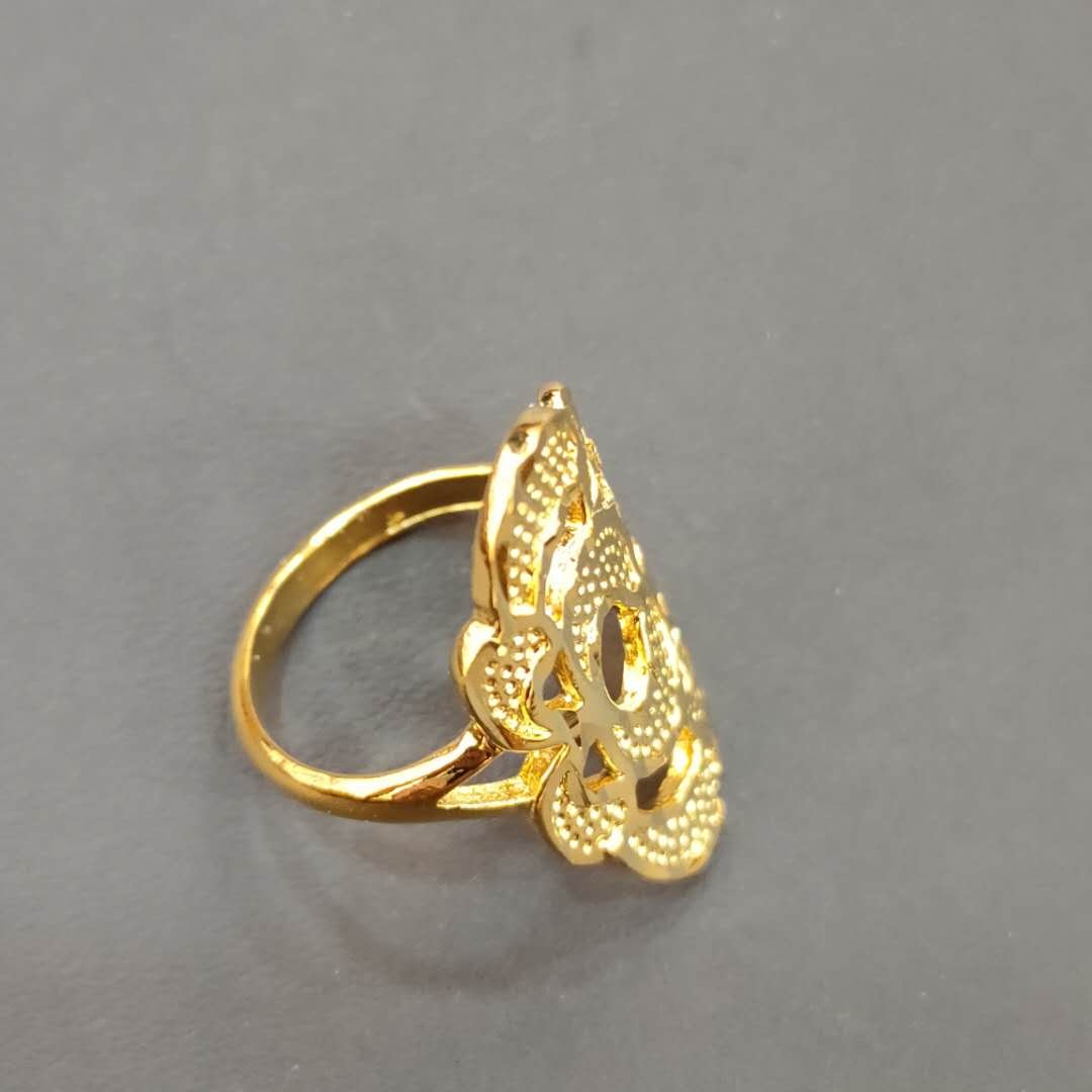 Classic imitation gold men's and women's high-quality new engraved decorative pattern accessory rings