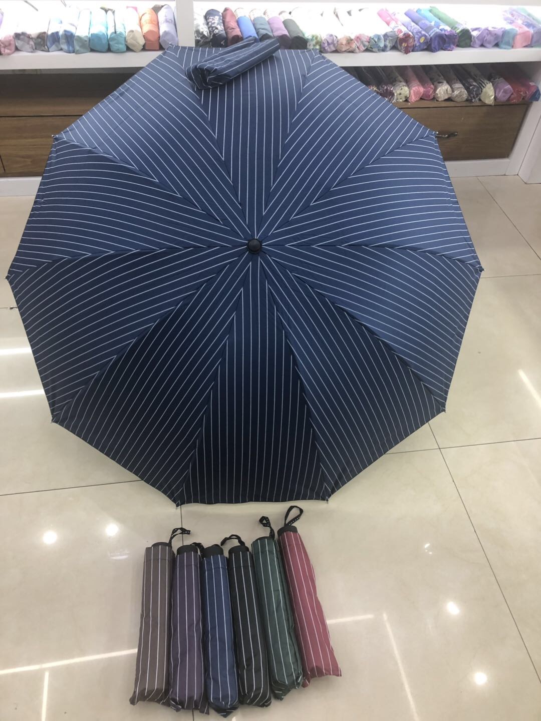 Tri-Fold Umbrella With Vinyl Stripes