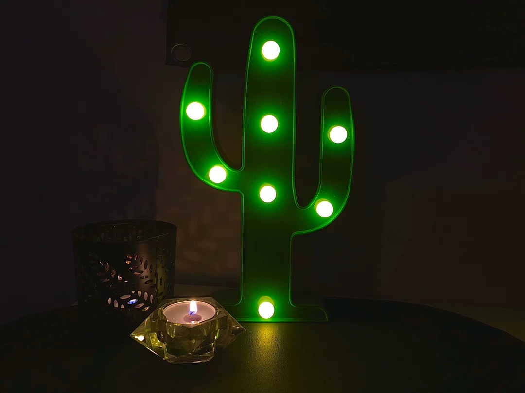 Decoración han wind pequeña luz de color pendular cactus foto prop lámpara de mesa verde cálido jd artesanía LED luz decorativa 99 details Picture