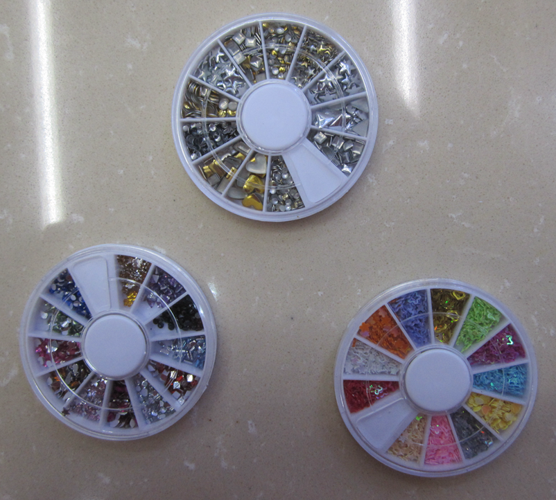 美甲用品指甲装饰圆盒12格美甲饰物厂家直销