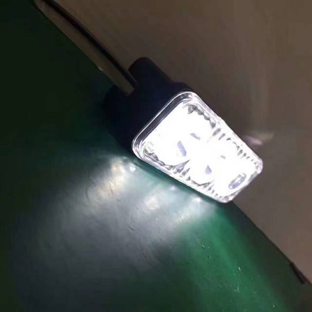 汽车摩托车通用三灯日行灯