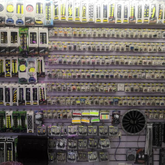 Yiwu Xinhui Optoelectronics Co., LTD describe pic - 2