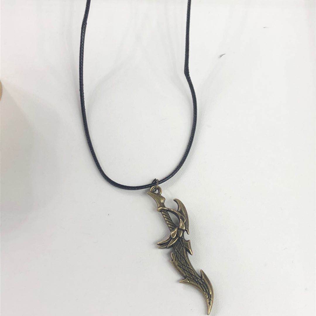 Small retro fresh long sword pendant necklace high-end environmental protection trend matching accessories thumbnail