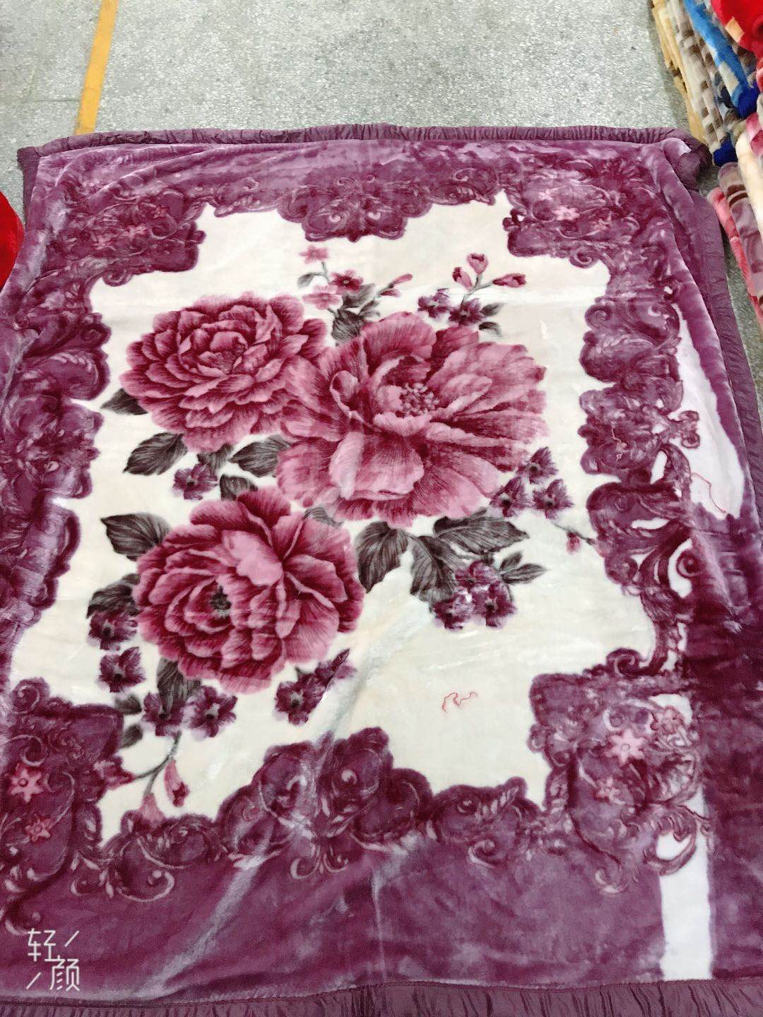 A 3-kilogram double-layer Raschel blanket details Picture