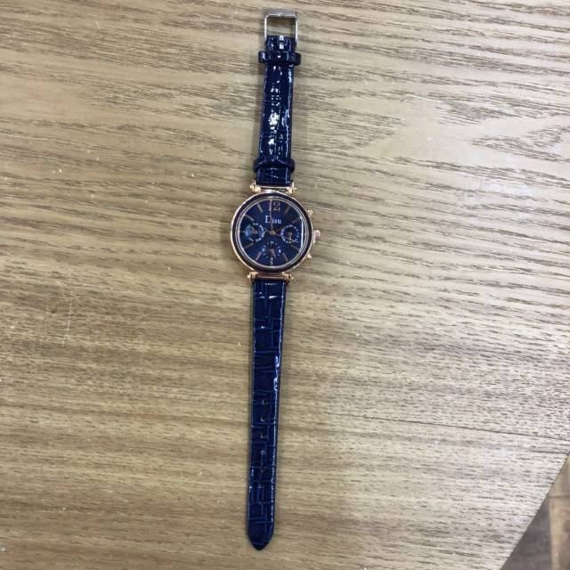 Trendy men's watches, sports, business, casual quartz watches, waterproof, fashionable, luminous leather straps, multi-functional men's watches