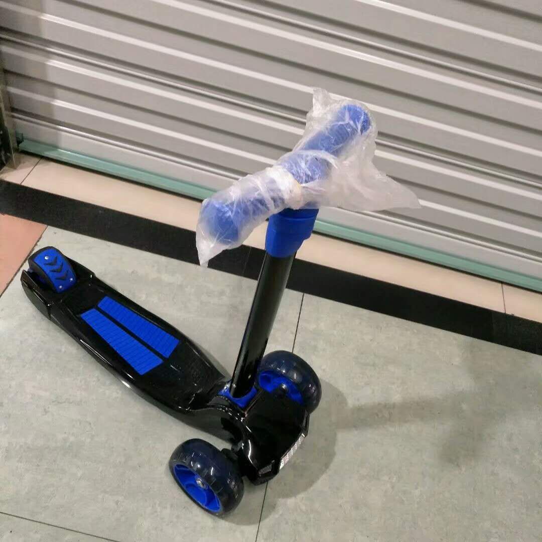 铝合金车架带灯pu轮儿童滑板车