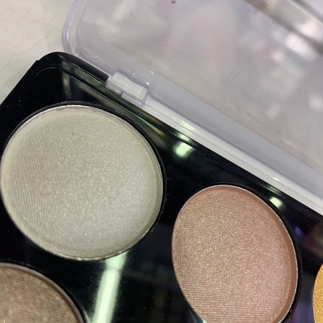 Disc Multicolor Premium Eyeshadow Case Eyeshadow Tray Specification drawing