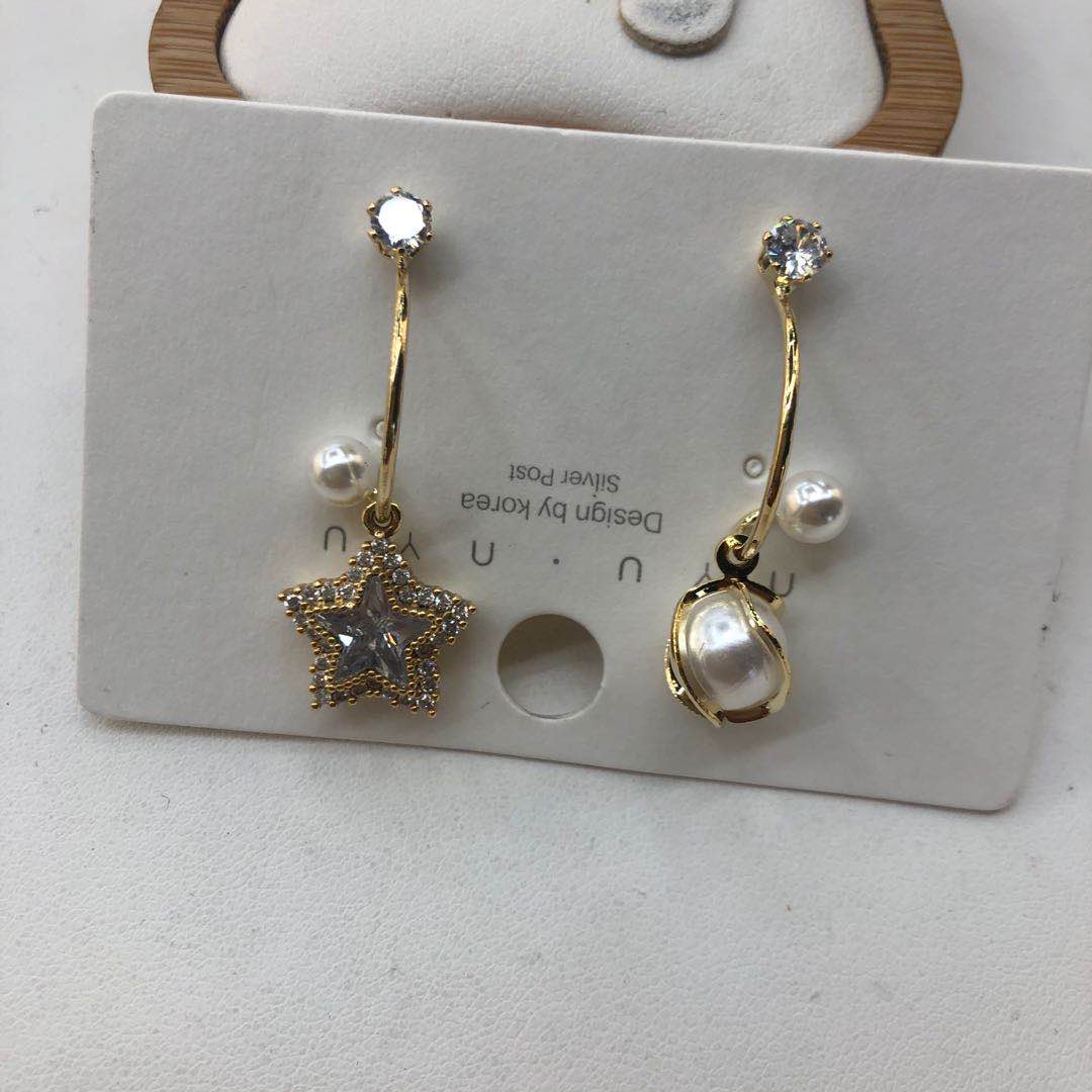 S925银针韩国东大门不对称气质耳饰微镶保色潮流耳环