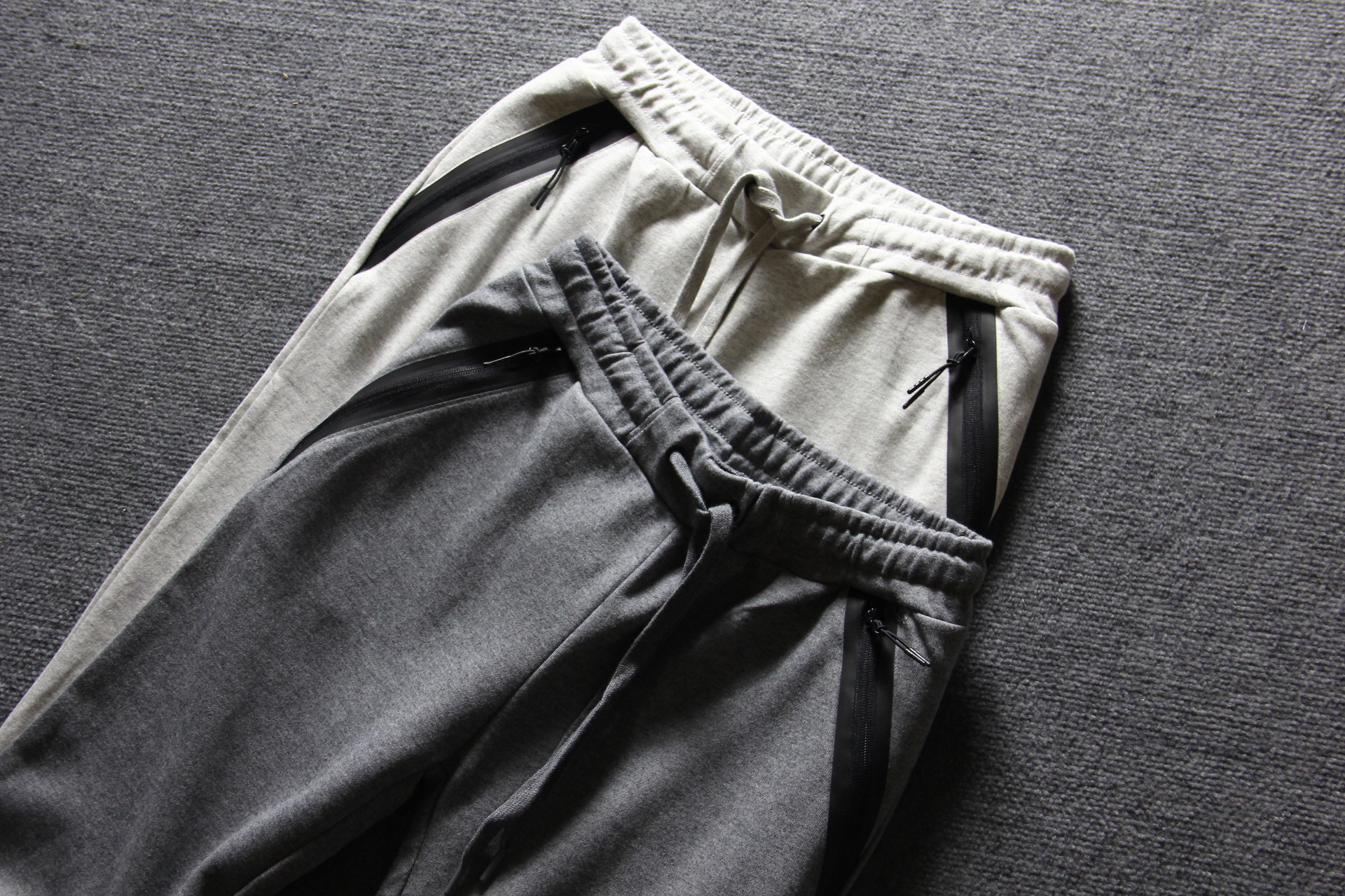 Waterproof embossed men's slim-fitting tight-fitting long pants, drawstring pants, sporty casual pants, space cotton knitted sweatpants Specification image