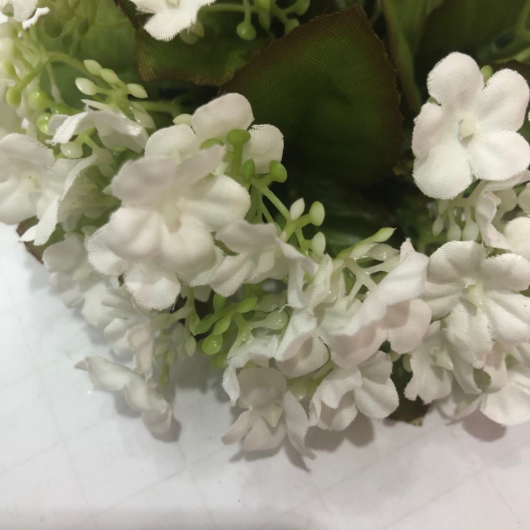 We can wholesale fresh and light artificial flowers in a country style with creative white daisies details Picture