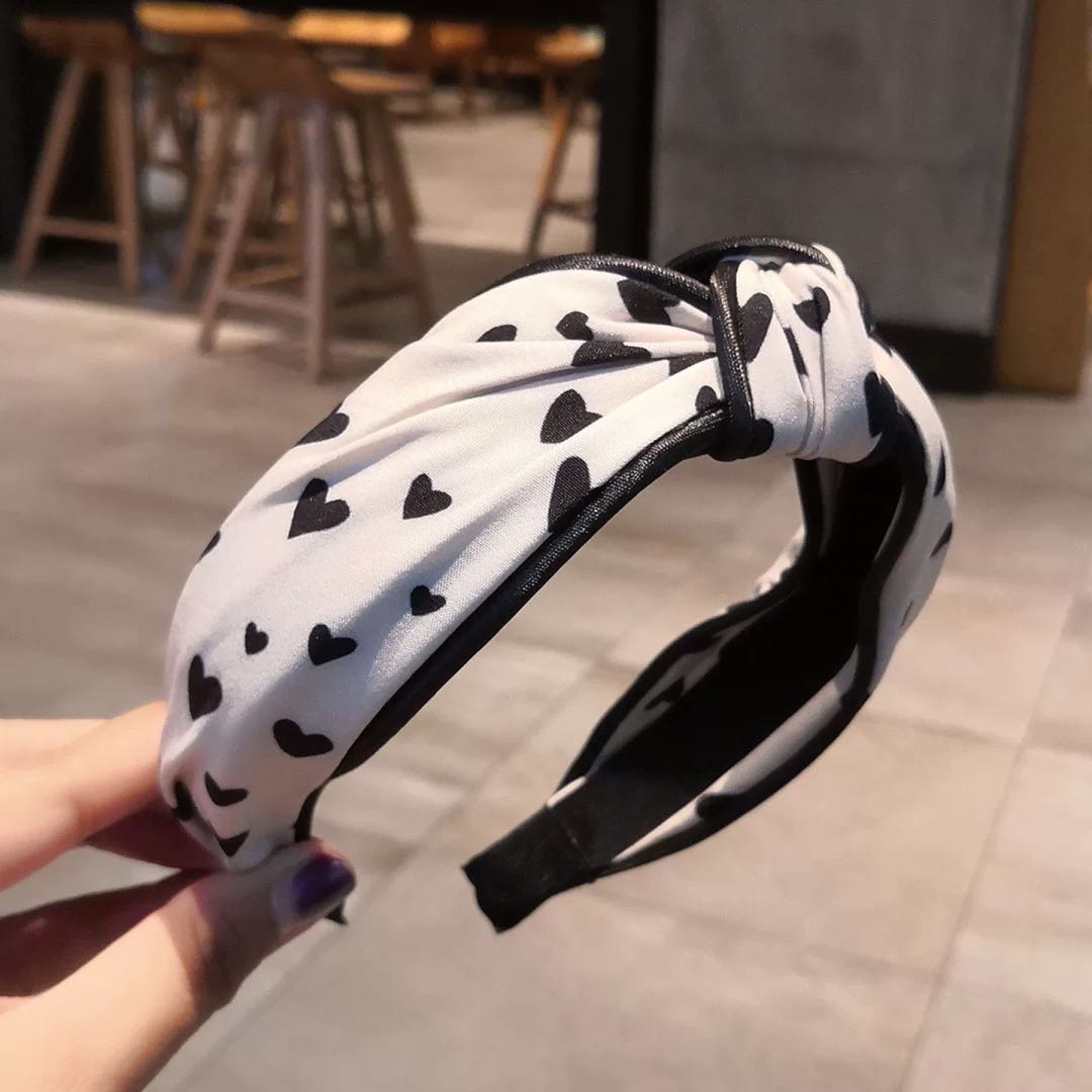 Original handcrafted fabric peach heart knot simple and versatile series hair band, exquisite piggy girl's must-have versatile accessory Specification image