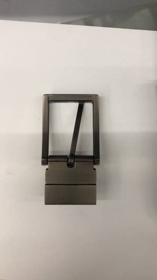 Gray Needle Buckle Men's Classic Nostalgic Hardware Belt Buckle Belt Buckle details Picture