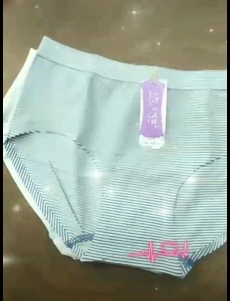 纯棉抗菌裆内裤女士日系可爱无痕少女生性感夏季薄款透气三角短裤