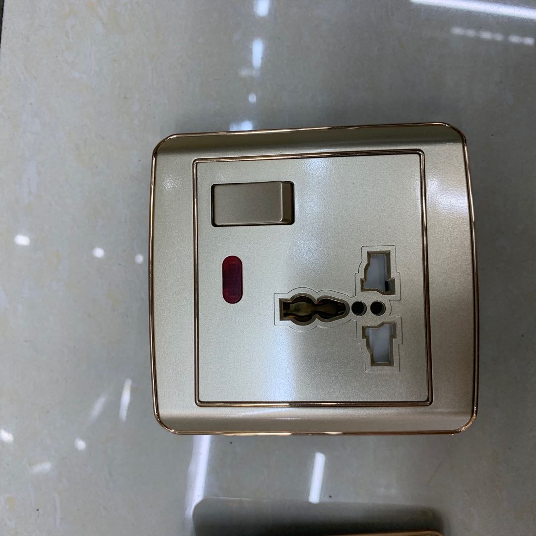 光纤接收器发光多通道计时墙壁电源插座带USB英式13A拉丝金马来西亚新加坡标准图