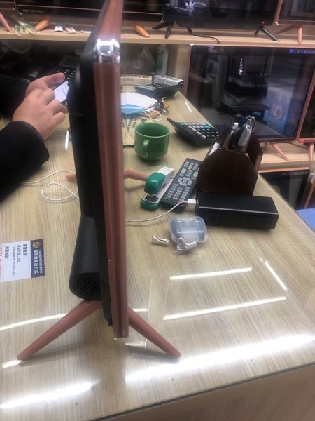 High-definition 21/26/28/32-inch network tablet WIF smart TV with LCD high-definition picture quality details Picture