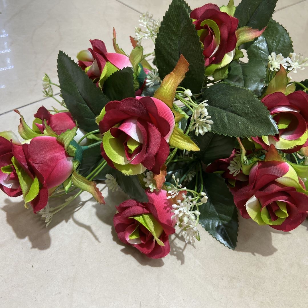 12头玫瑰花仿真花客厅高档摆设塑料餐桌电视柜摆件装饰插花束婚庆装饰