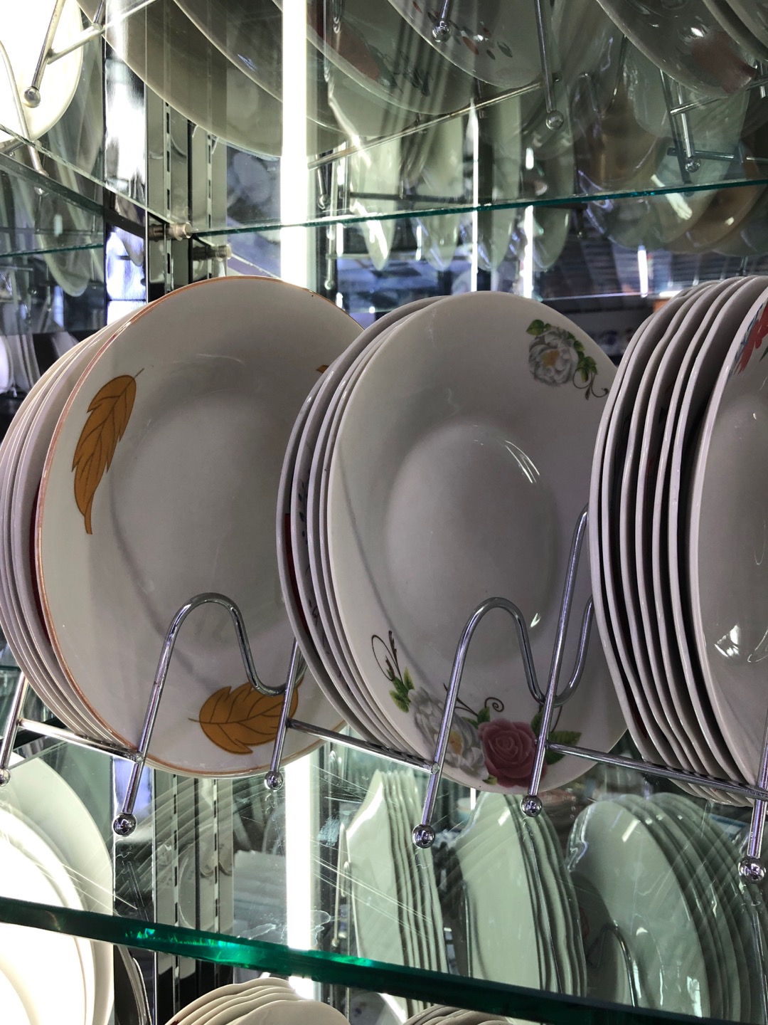Show the overall appearance of the soup plate