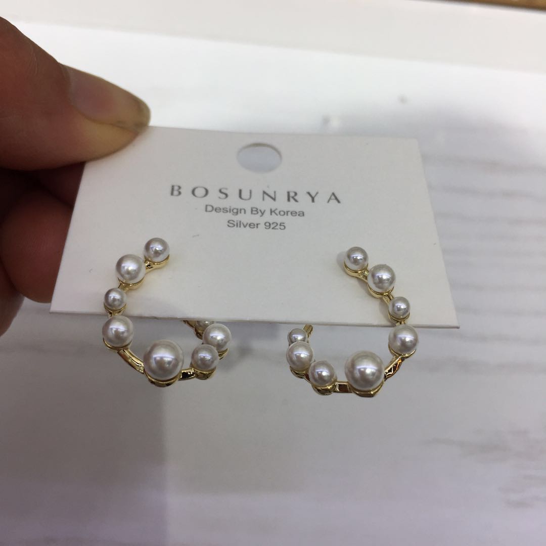 New women's accessory: pearl-decorated brass silver needle open craftsmanship earrings Specification image