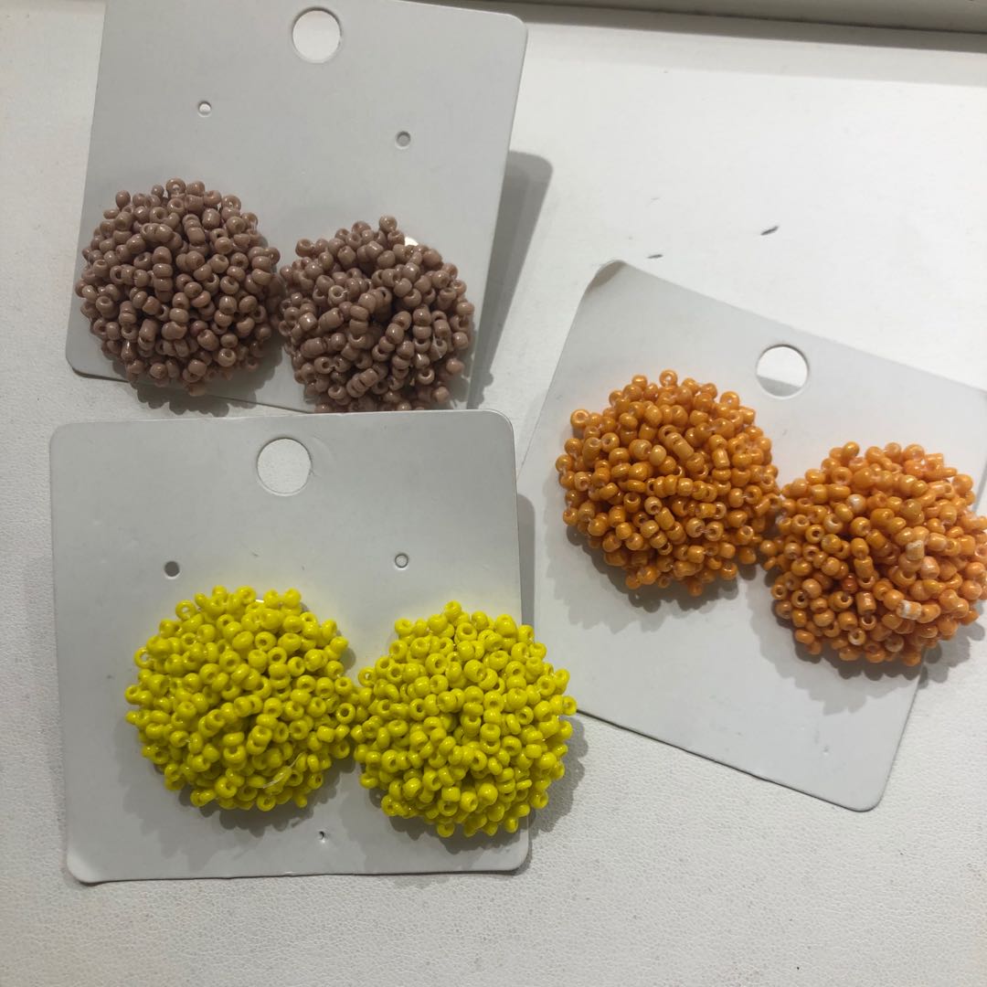 New round rice bead earrings, elegant ear hooks, anti-allergy accessories, simple and versatile accessories