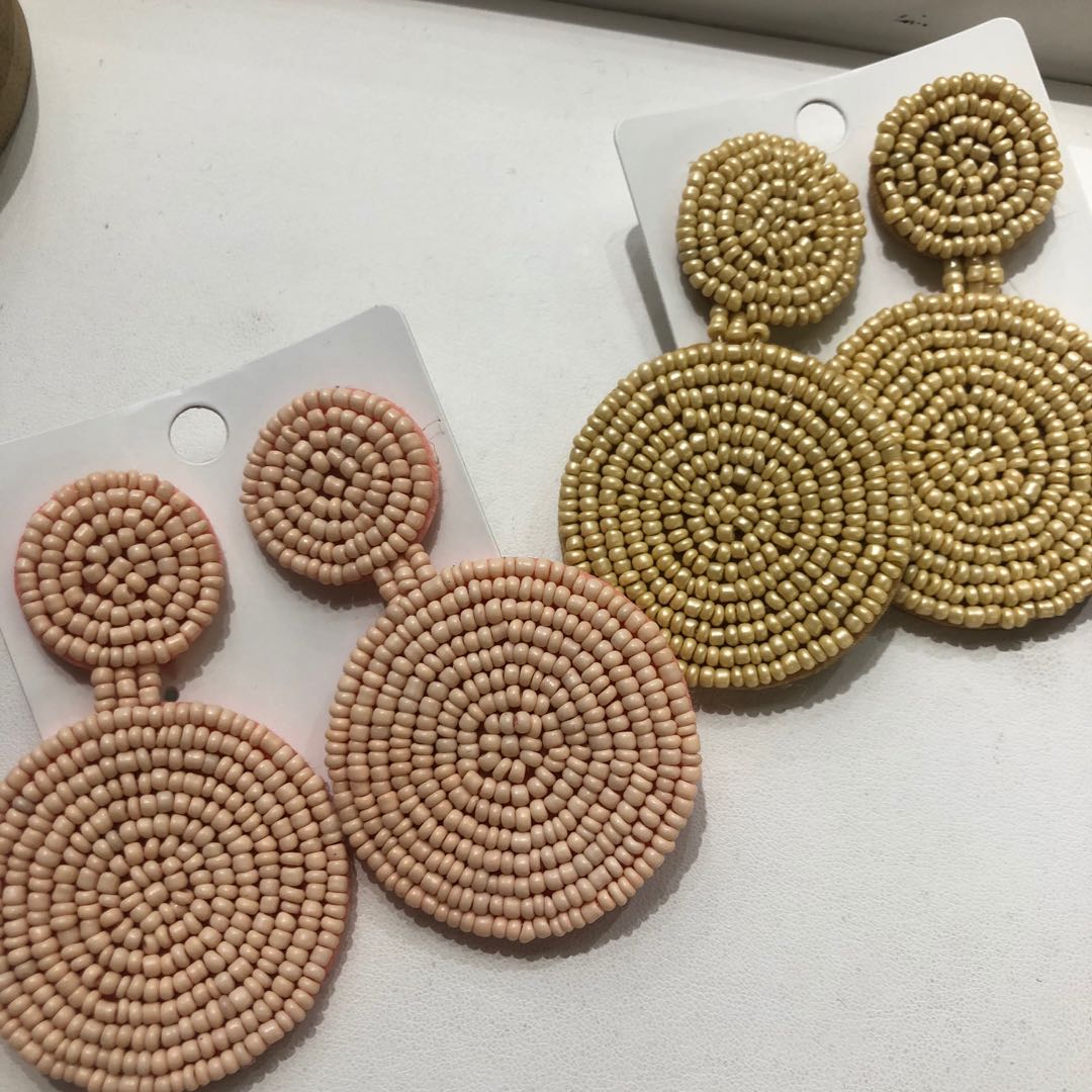 Best-selling, trendy and exquisite double round rice bead earrings, fashionable and high-end earrings, elegant and color-preserving accessories