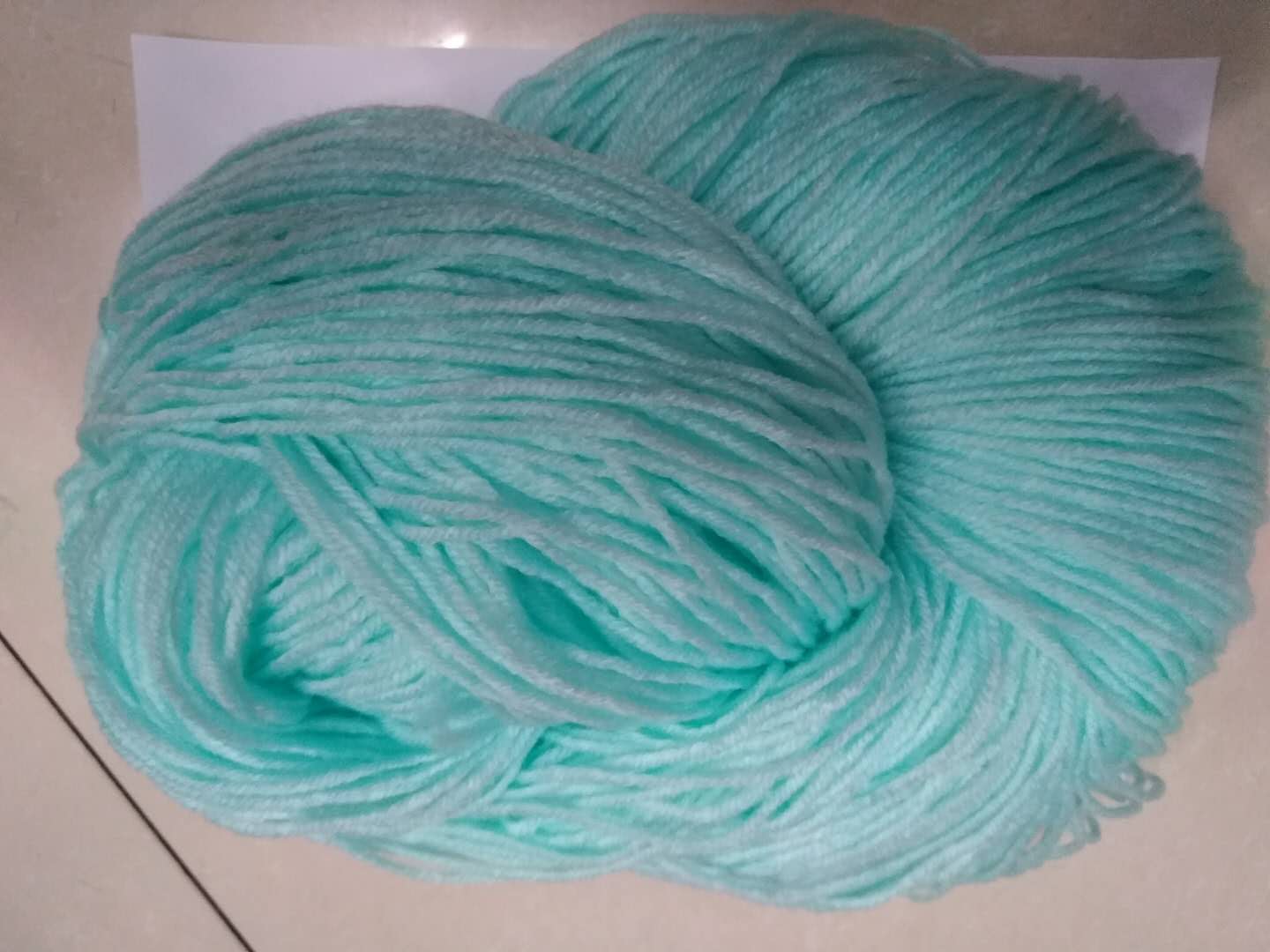 Factory direct sales of acrylic yarn, medium and thick thread, DIY knitting, crochet, slippers, seat cushions, cross-stitch, polyester, single color Specification image