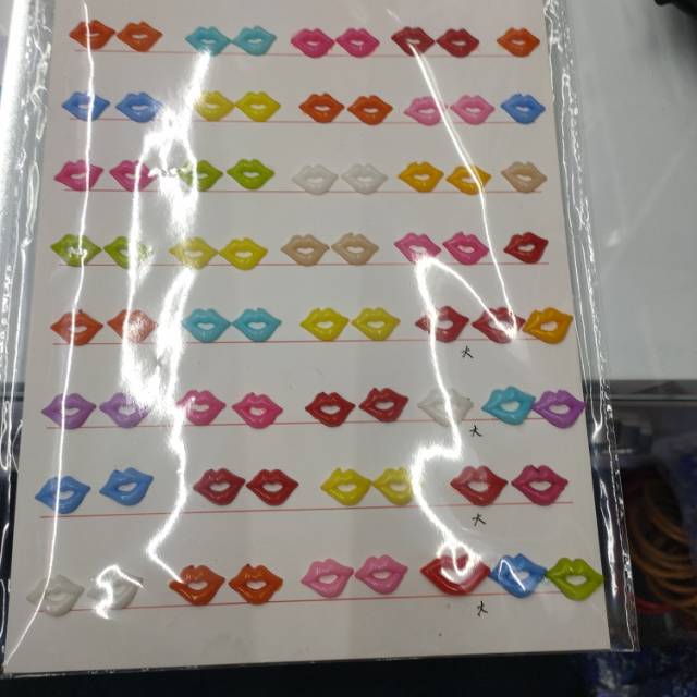 Mouth pS accessories sell like hot cakes thumbnail