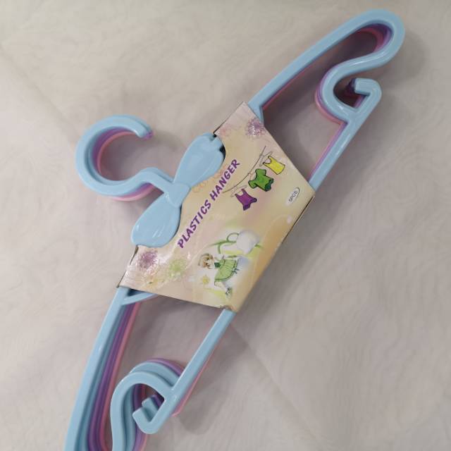 厂家直销塑料衣架成人衣架塑料衣撑时尚衣架无痕衣架