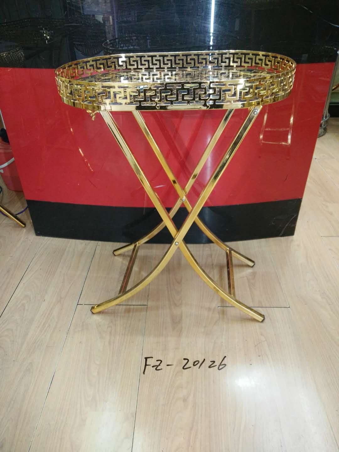 Manufacturers new retro high-end exquisite handmade home wrought iron table thumbnail
