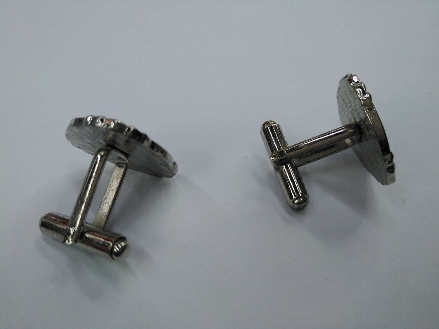 High-quality European and American minimalist cufflinks with alloy electroplated metal for export Specification image
