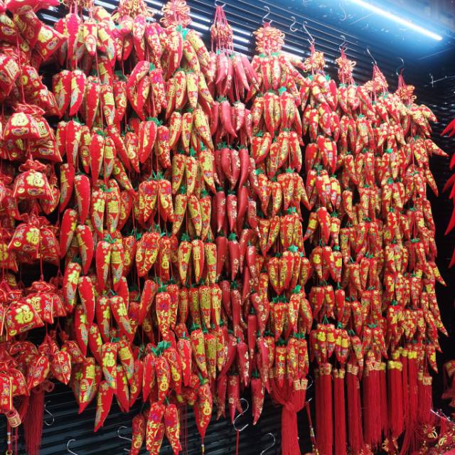 Small 16-head velvet printed chili, "Fu" character tassels, festive wedding and festival supplies for moving into a new home Specification image