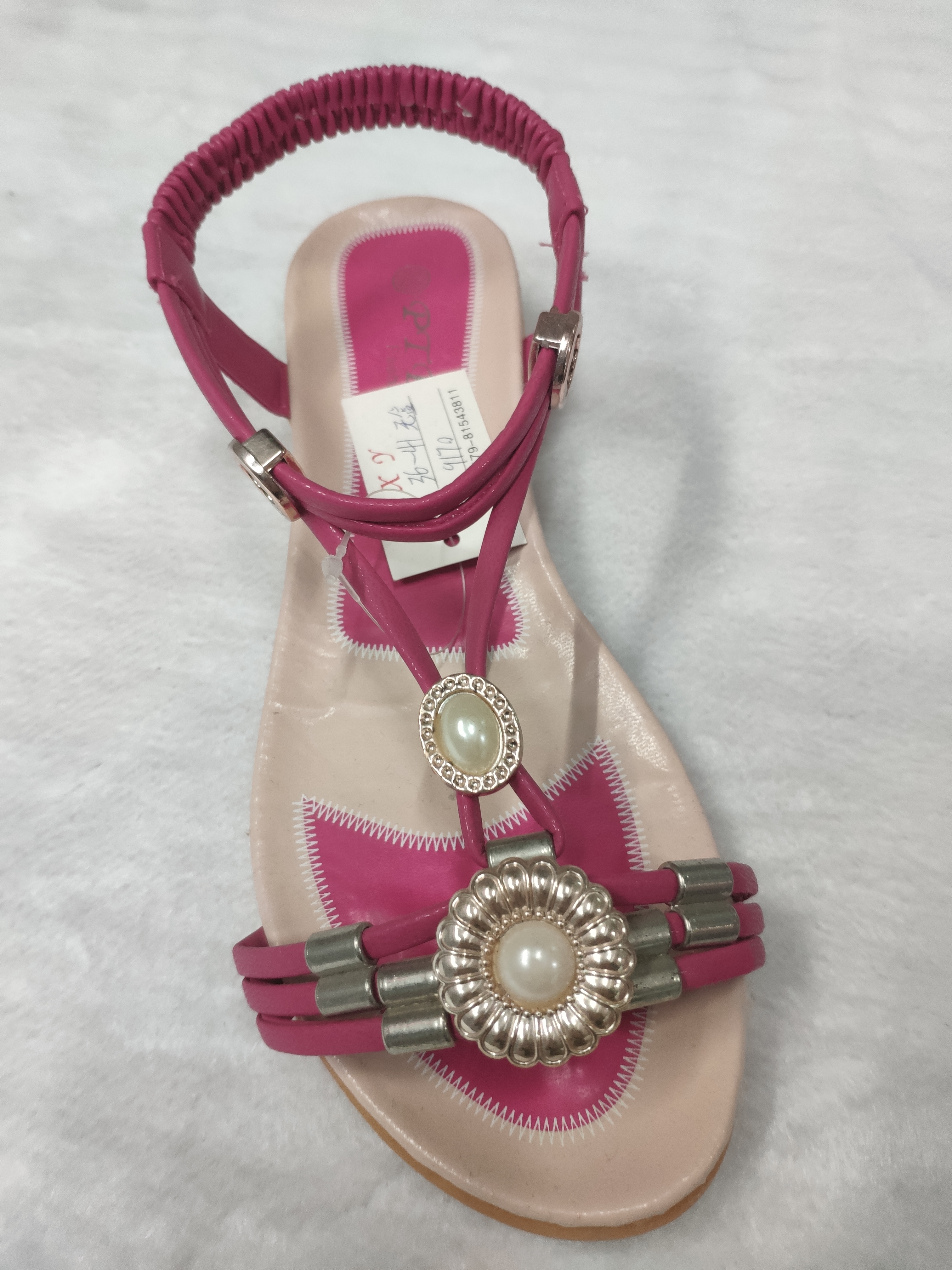 Foreign Trade Wholesale Summer Ladies Rose Red Dew Finger Pearl Flower Flat Elastic Sandals