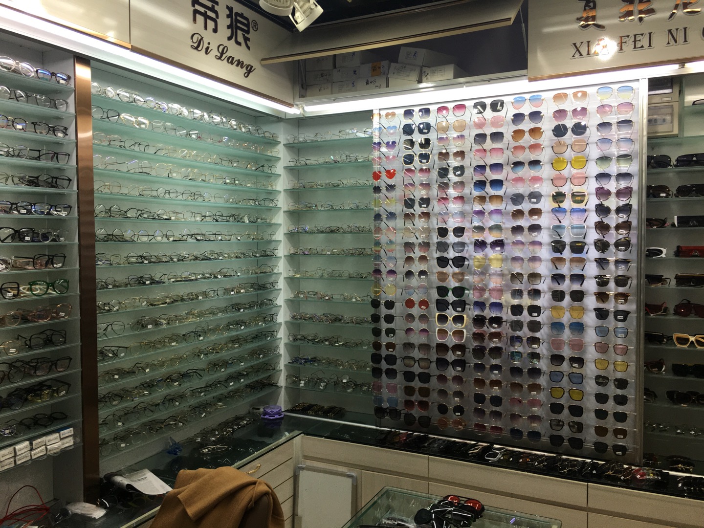 Chaojun Glasses Co., Ltd. offers sunglasses, polarizing glasses, children's glasses, flat glasses and optical glasses describe pic - 2