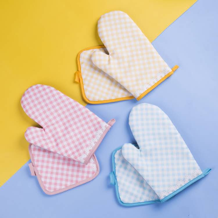Colorful Plaid Detail Show