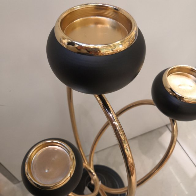 Premium three-seat circular bottom candlestick Specification image