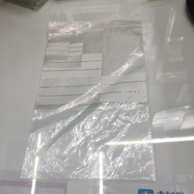 Wholesale of eco-friendly transparent zipper plastic bags for children's clothing, T-shirts, bras and other clothing bags, PE self-sealing zipper bags
