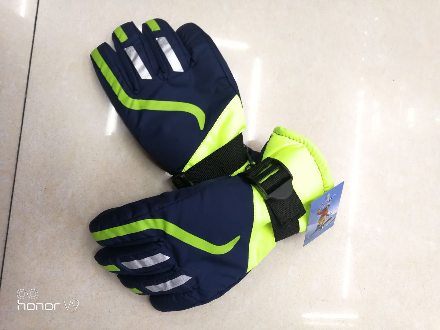 儿童手套保暖手套男冬季加厚防水防风棉手套女士