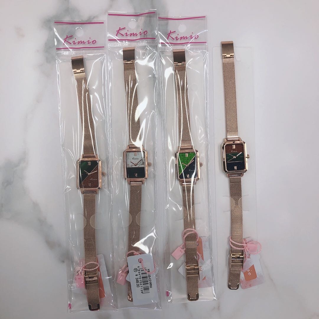 Yiwu buen reloj de mercancías mujeres ins harajuku cielo estrellado con diamantes cinturón de acero viento a prueba de agua estudiante de cuarzo reloj retro sen departamento