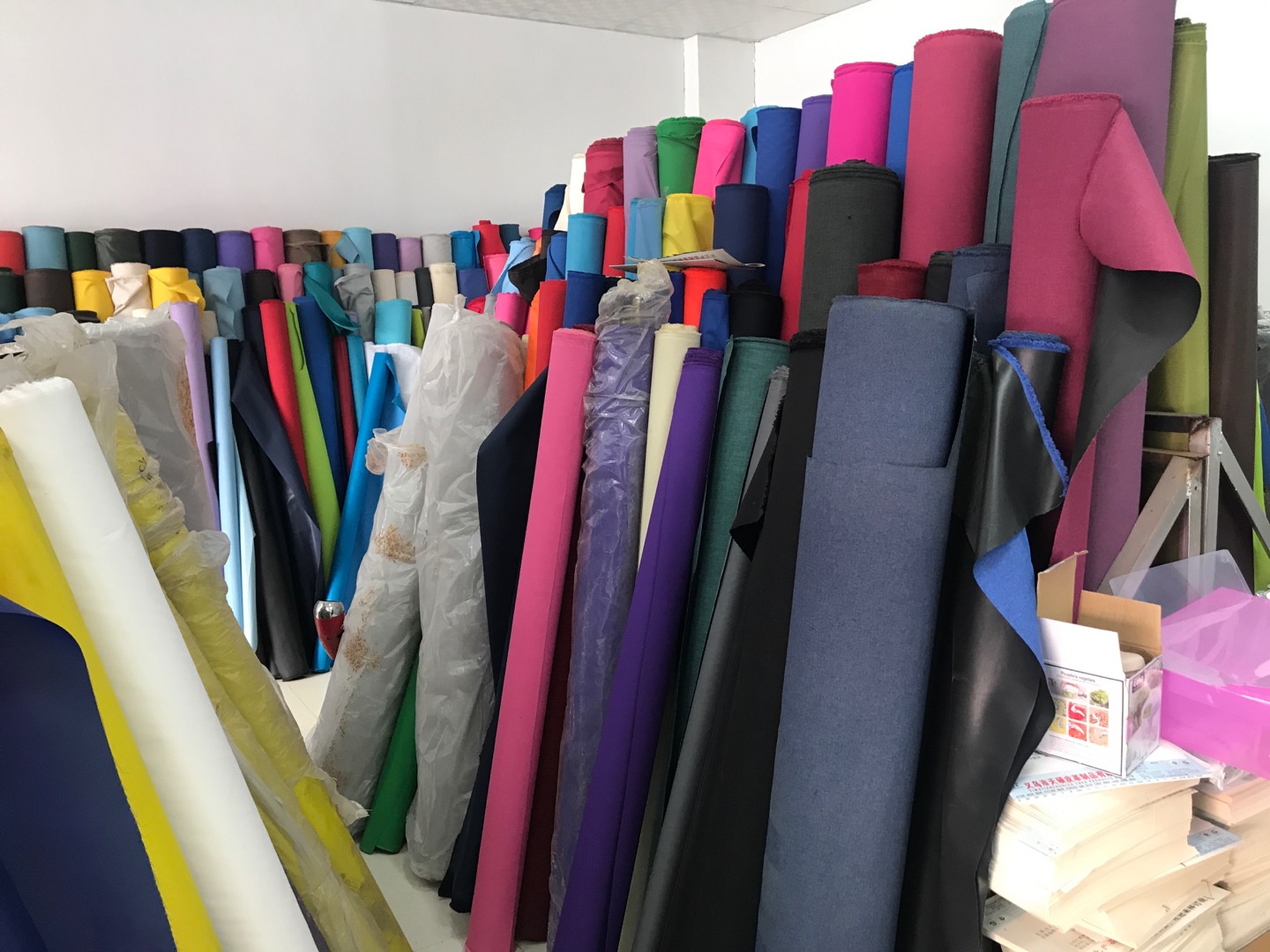 Yiwu Tianshuo Leather Products Co., LTD describe pic - 2