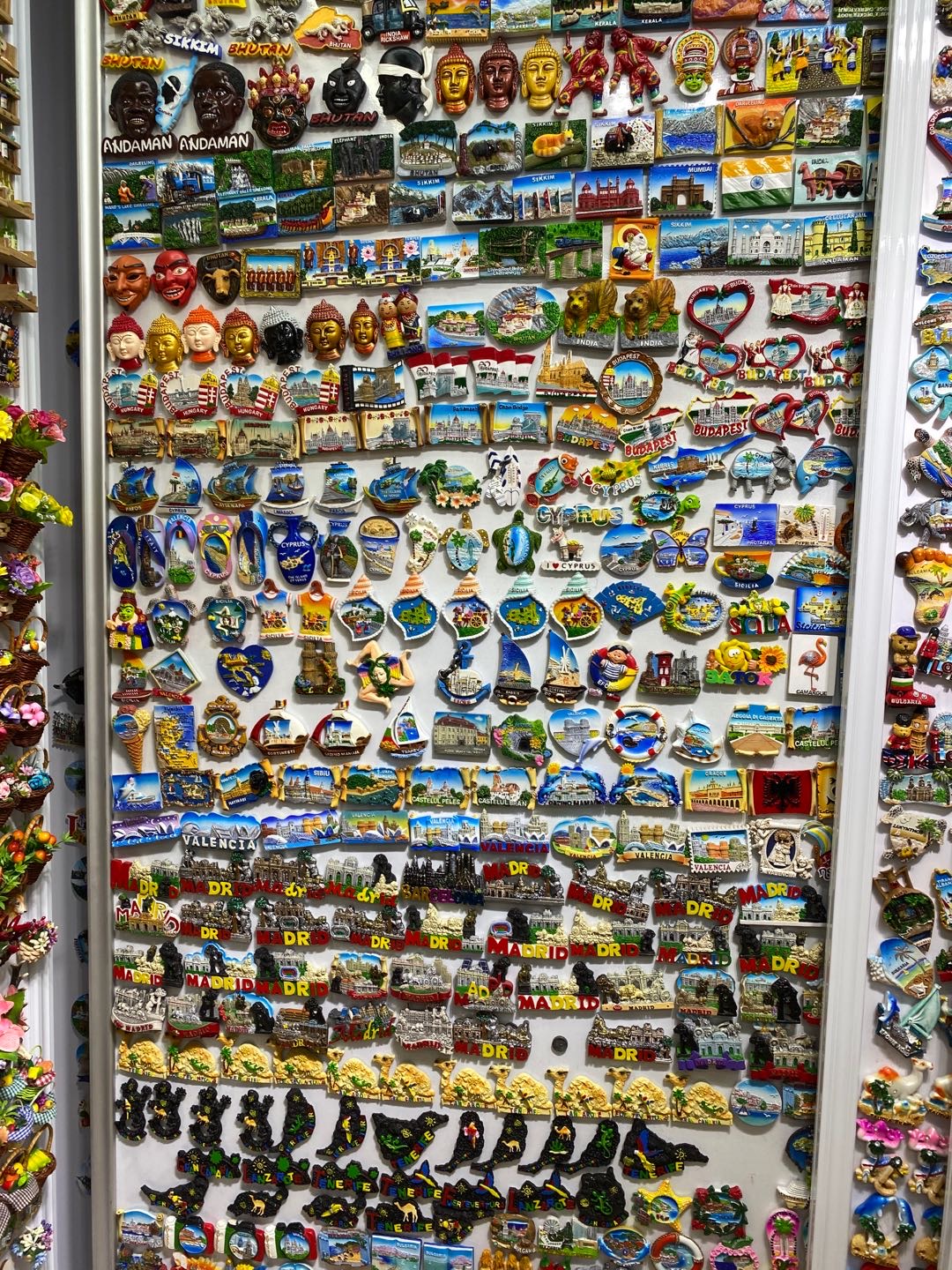 Puli Resin Handicrafts Co., LTD describe pic - 3