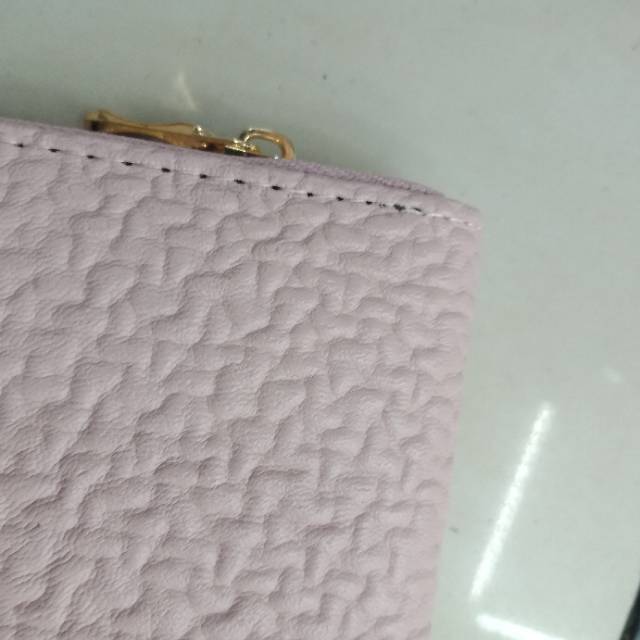 粉红色凹凸荔枝纹长方形钱包产品图