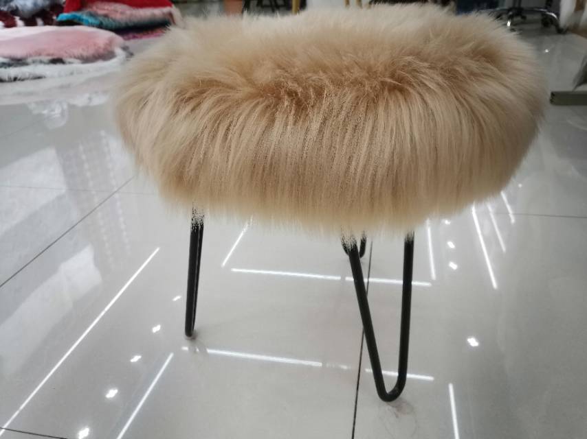 多色毛绒钢丝凳