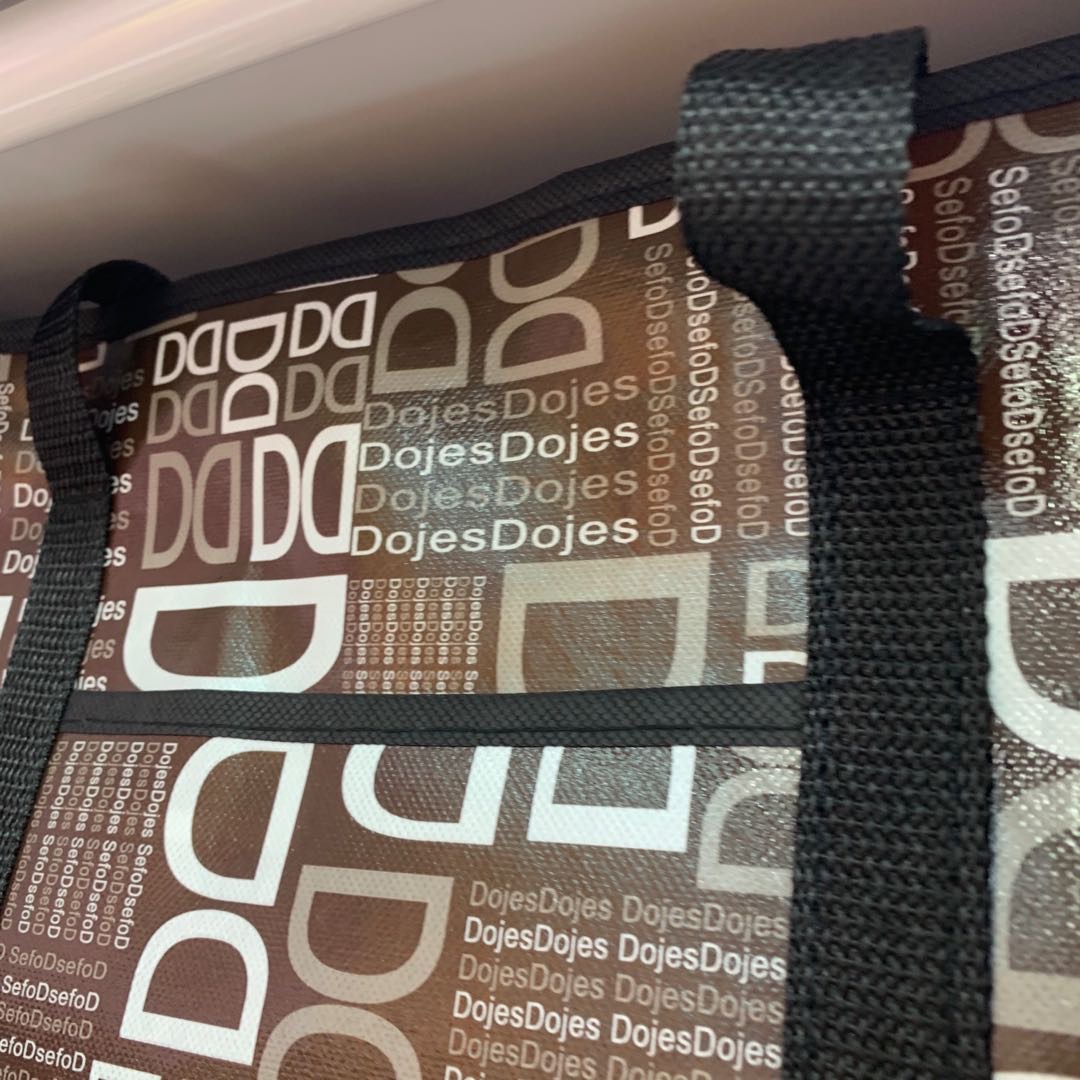 灰色字母多功能袋子旅行包产品图