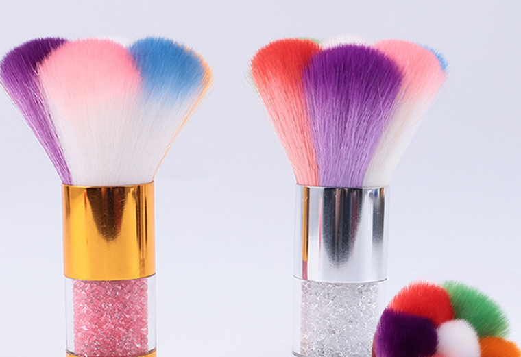 带钻美甲粉尘刷美甲工具多功能刷软毛指甲刷腮红化妆刷面膜刷子