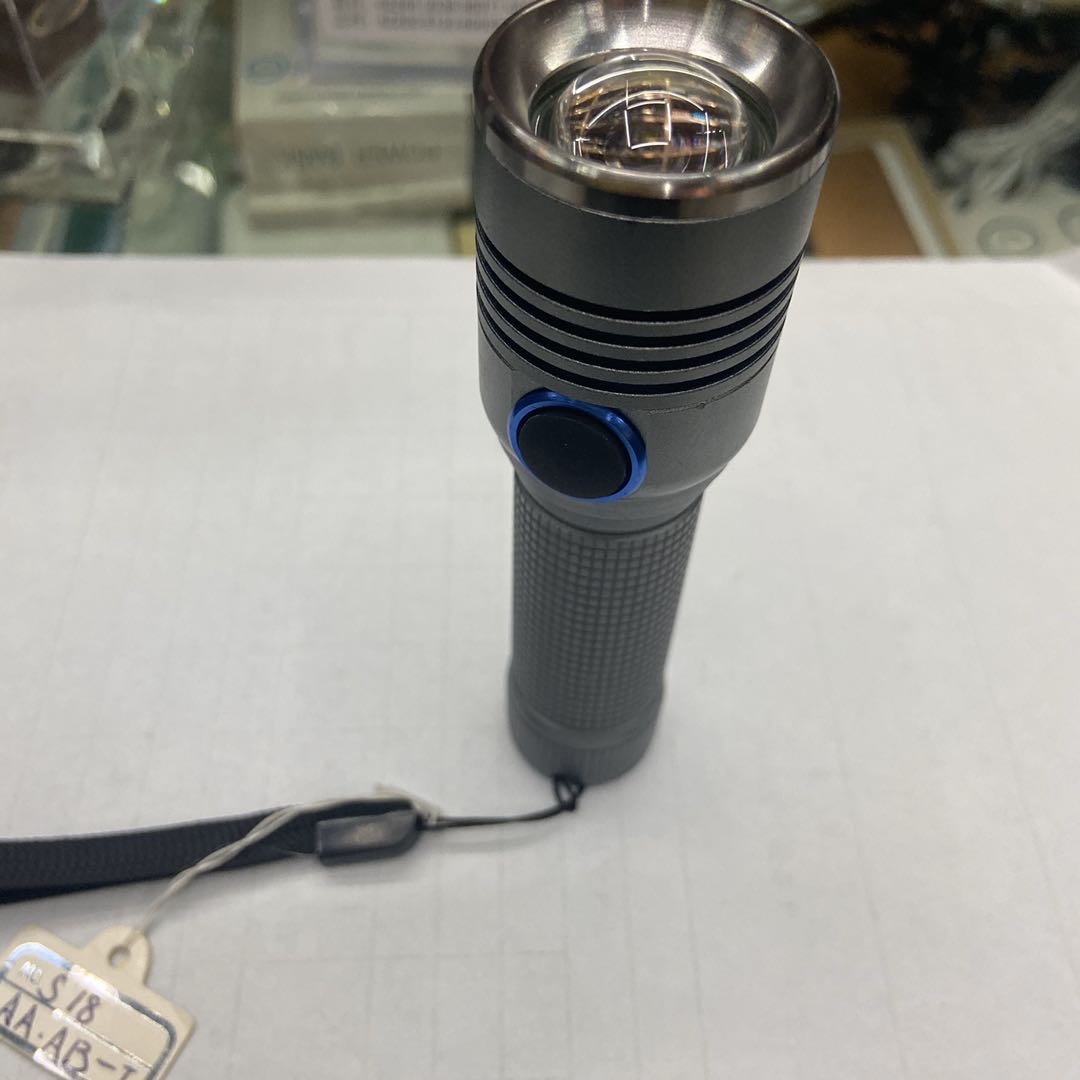 便携家用led照明手电筒便携手持小电筒应急强光户外