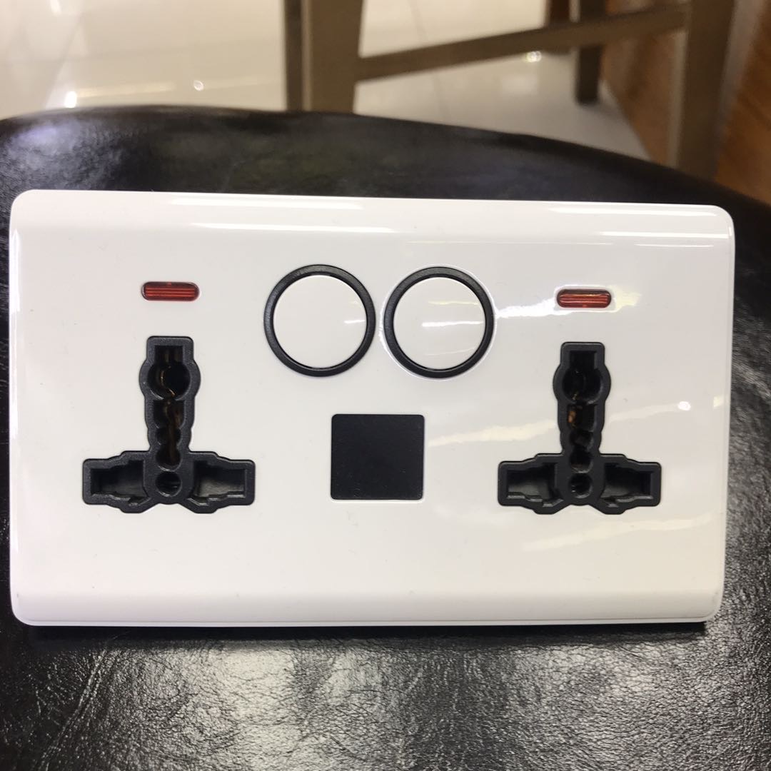 Double 13A multi-function socket thumbnail