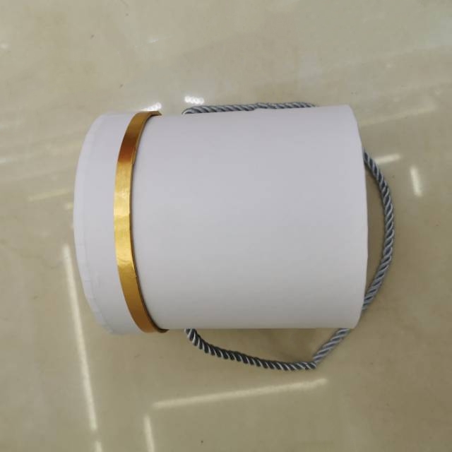 白色现货情人节抱抱桶礼品盒可手提圆形抱抱桶礼品盒可印logo产品图