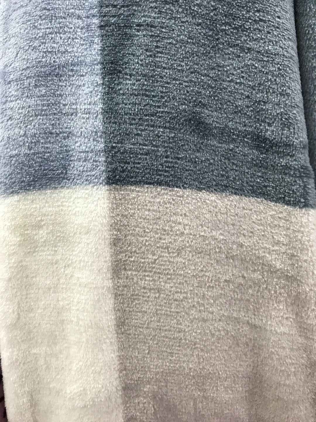 Mixed Colour Geometric Checkered Striped Printed Flannel Chemical Fibre Blanket details Picture
