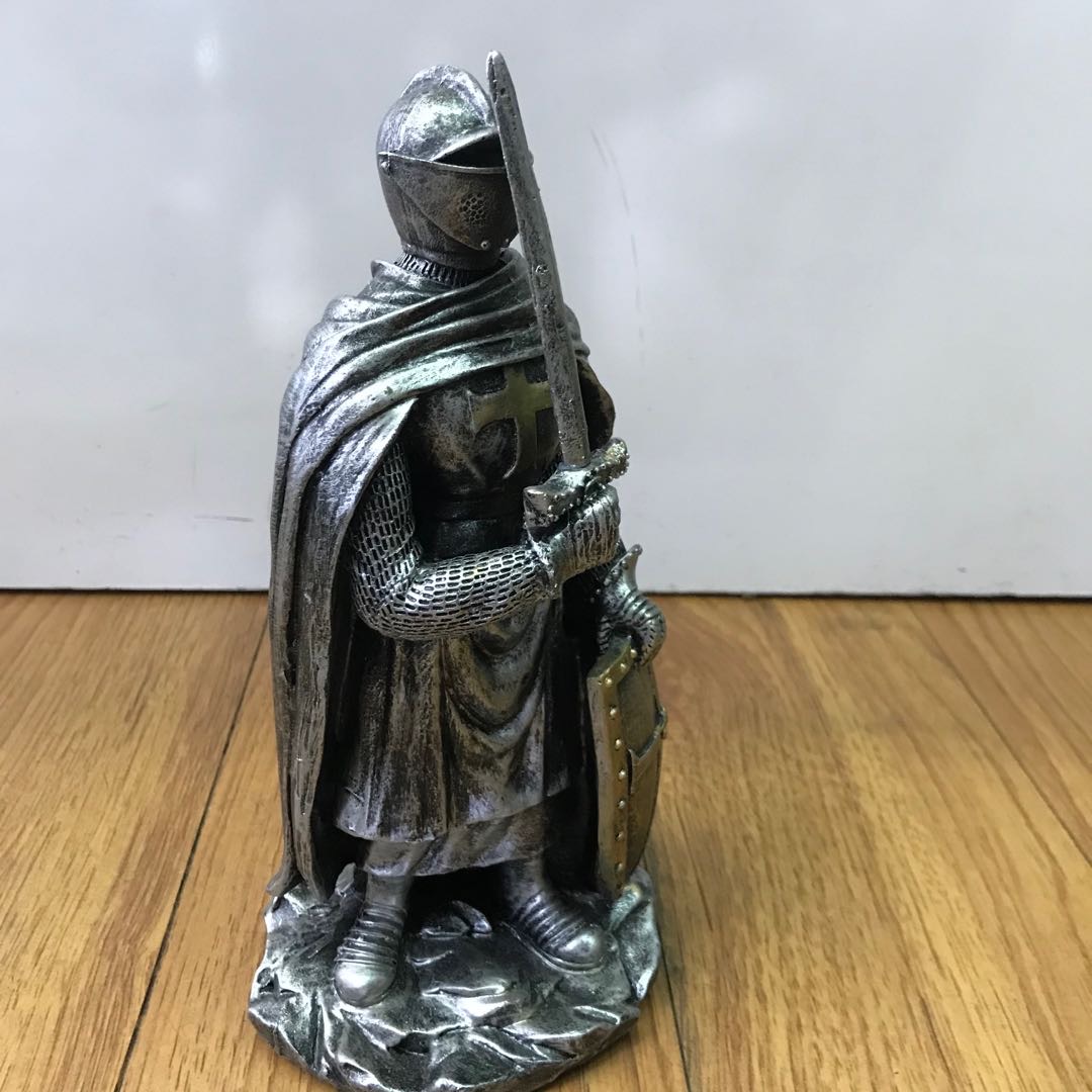 精品工艺家居摆件武士异域风情树脂武士摆件产品图